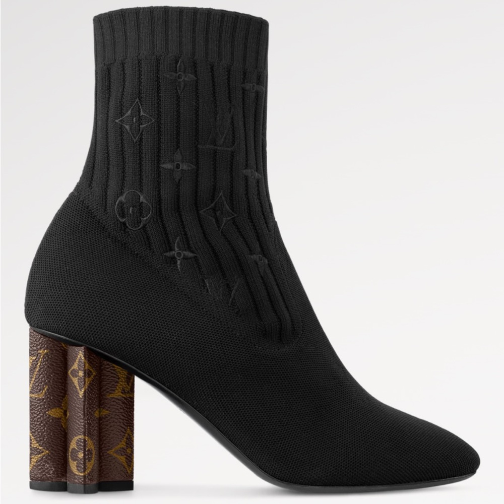 ⭐️ LIKE NEW! Beautiful Louis Vuitton Silhouette Ankle Boot 
1A8552